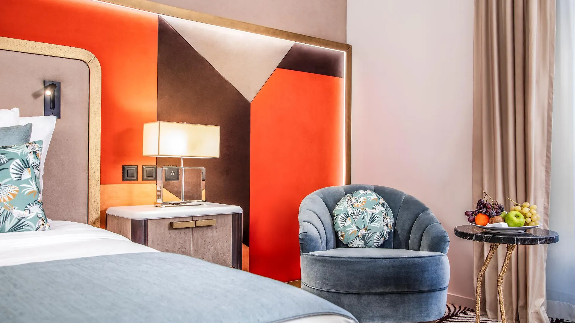 Hotel Bristol Geneva 4*,  Switzerland