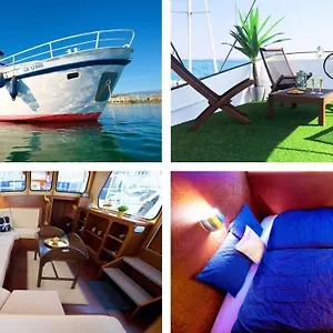 Botel Homeboat-bateau