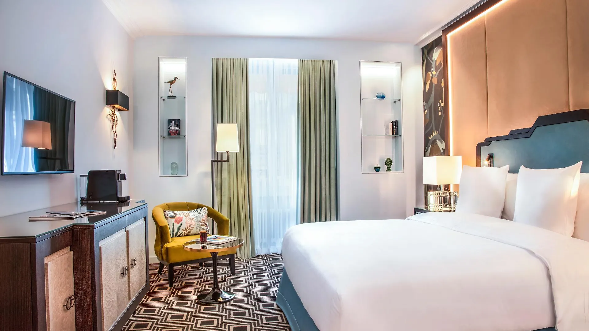 Hotel Bristol Женева Швейцария