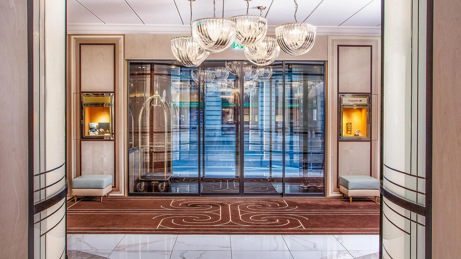 Hotel Bristol Женева Швейцария